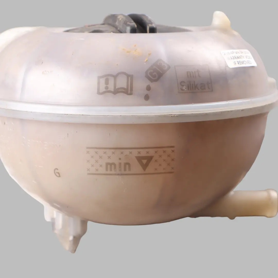 Réservoir d'expansion de liquide de refroidissement pour Audi A3 8V à propos du numéro de pièce 5Q0121407G Audi A3 8V Réservoir d'expansion de liquide de refroidissement - SKU 5Q0121407G - Numéro de pièce 5Q0121407G
