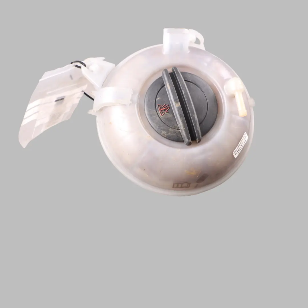 serbatoio di espansione intestazione serbatoio del liquido per Audi A3 8V con numero di parte 5Q0121407G Audi A3 8V serbatoio di espansione intestazione serbatoio del liquido - SKU 5Q0121407G - Numero di parte 5Q0121407G