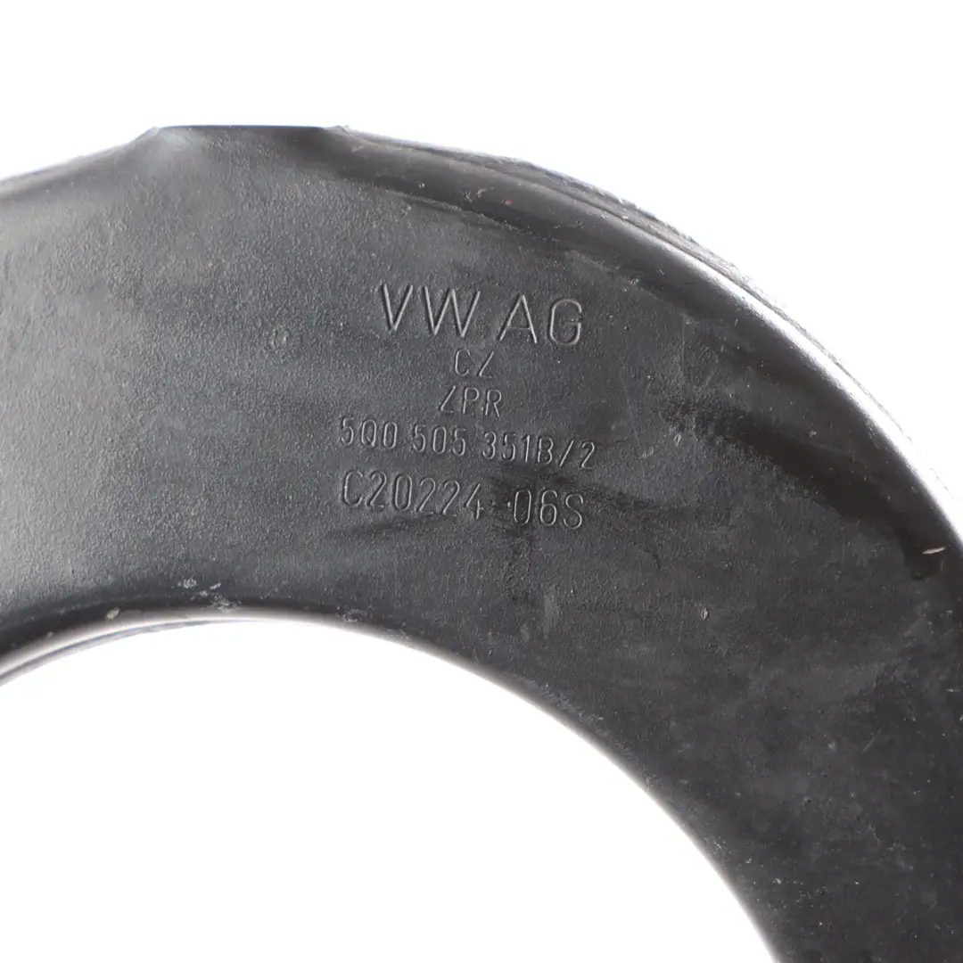 Mk8 Wishbone Control Superior Trasero Derecho para Volkswagen Golf con número de pieza 5Q0505323C Volkswagen Golf Mk8 Wishbone Control Superior Trasero Derecho - SKU 5Q0505323C - Número de pieza 5Q0505323C