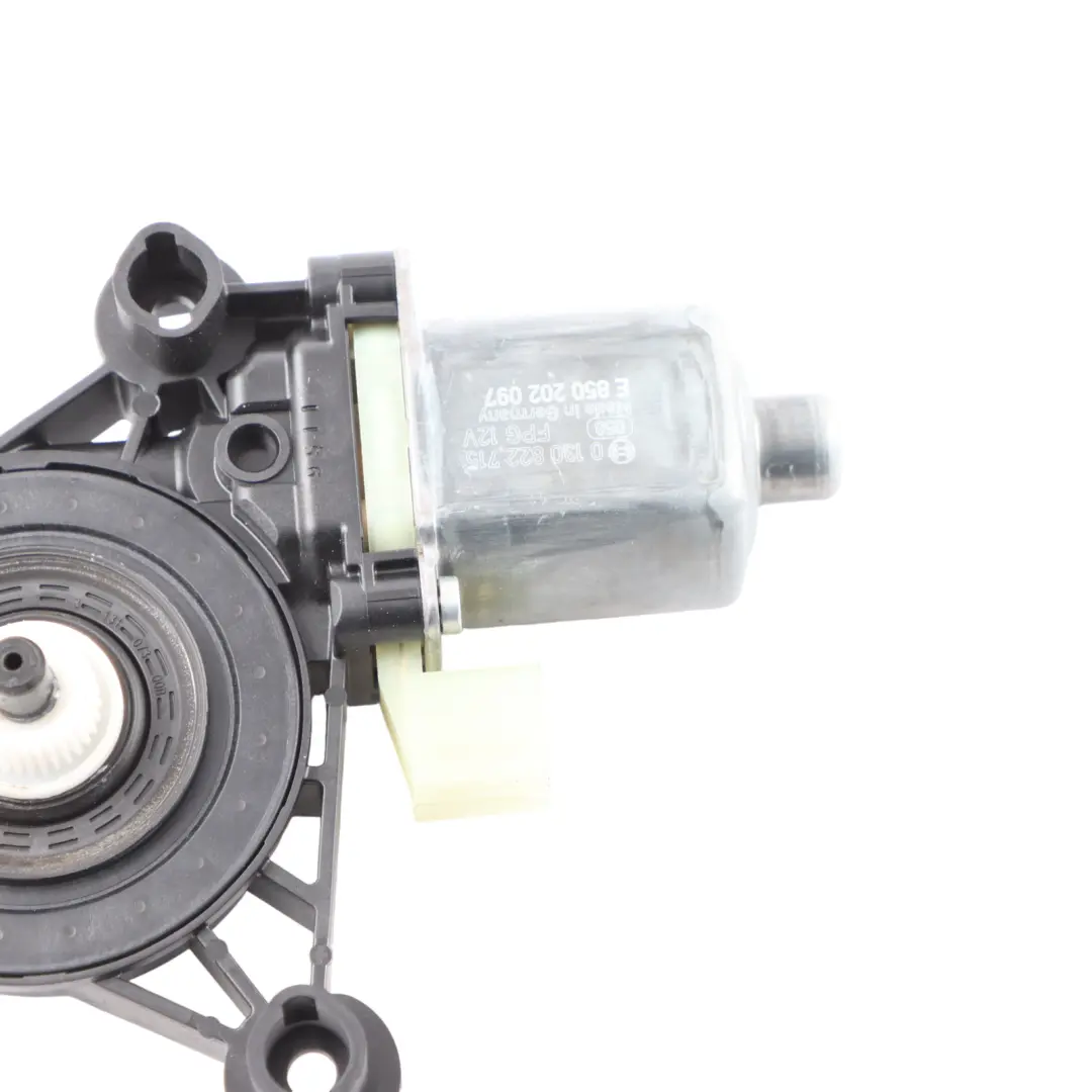 Volkswagen Golf CD1 Front Door Left N/S Window Lifter Regulator Motor - SKU 5Q0959801A - Part number 5Q0959801A