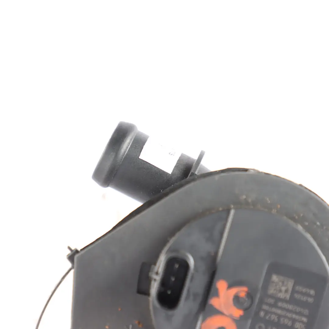 Zusätzliche Wasser Pumpe Motor Kühl Mittel Anlage für Volkswagen Golf CD1 mit Teilenummer 5Q0965567 Volkswagen Golf CD1 Zusätzliche Wasser Pumpe Motor Kühl Mittel Anlage - SKU 5Q0965567 - Teilenummer 5Q0965567