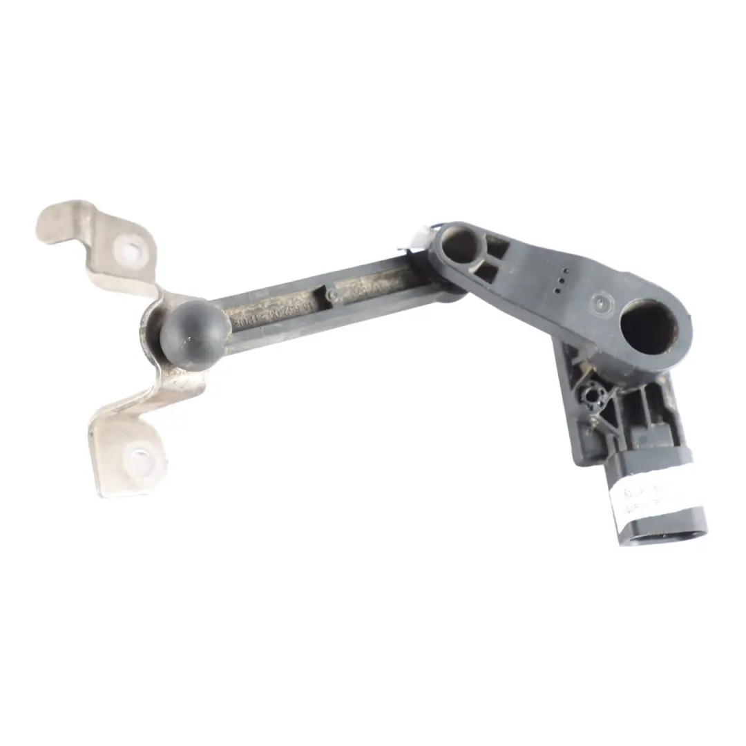 Capteur hauteur arrière gauche Support montage 5WA907127 pour VW Volkswagen Golf CD1 à propos du numéro de pièce 5WA512521 VW Volkswagen Golf CD1 Capteur hauteur arrière gauche Support montage 5WA907127 - SKU 5WA512521 - Numéro de pièce 5WA512521