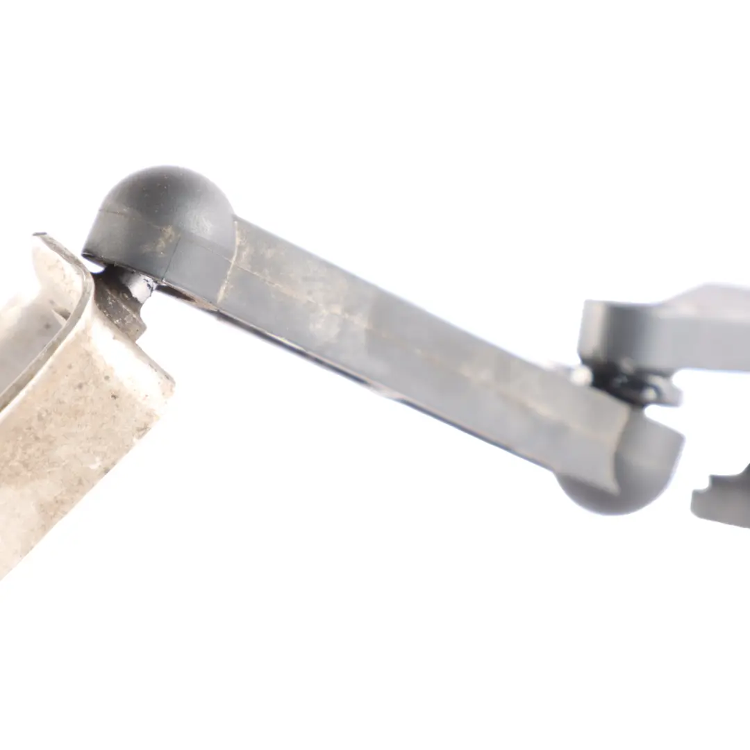 Heckhöhensensor links Halterung 5WA907127 für VW Volkswagen Golf CD1 mit Teilenummer 5WA512521 VW Volkswagen Golf CD1 Heckhöhensensor links Halterung 5WA907127 - SKU 5WA512521 - Teilenummer 5WA512521