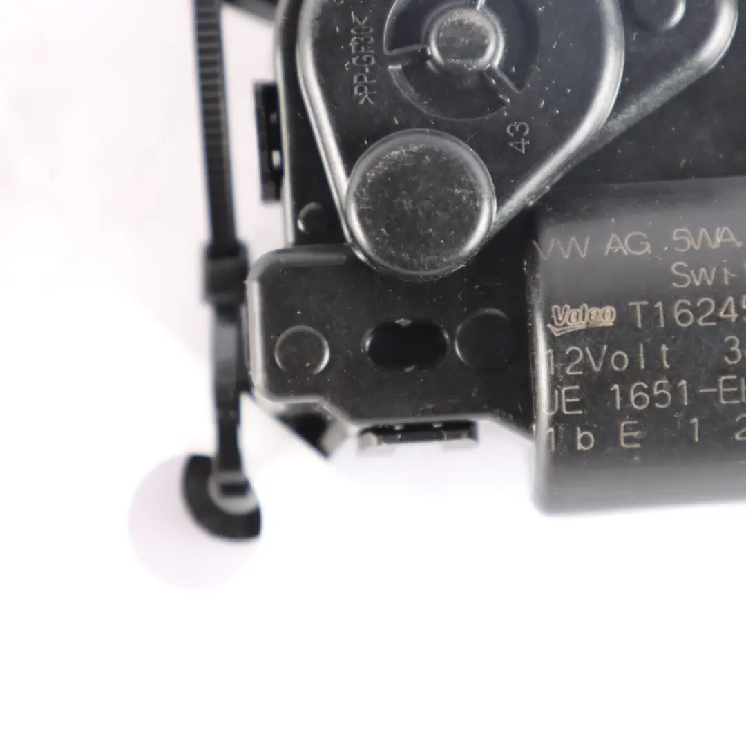 Vent Heater Actuator Flap Motor to Volkswagen Golf CD1 Air with Part number 5WA907511C Volkswagen Golf CD1 Air Vent Heater Actuator Flap Motor - SKU 5WA907511C - Part number 5WA907511C