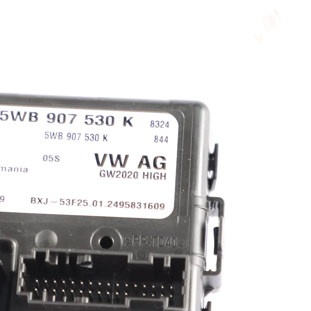 Diagnostic Interface Gateway Module ECU Control to Volkswagen Golf CD1 with Part number 5WB907530K Volkswagen Golf CD1 Diagnostic Interface Gateway Module ECU Control - SKU 5WB907530K - Part number 5WB907530K