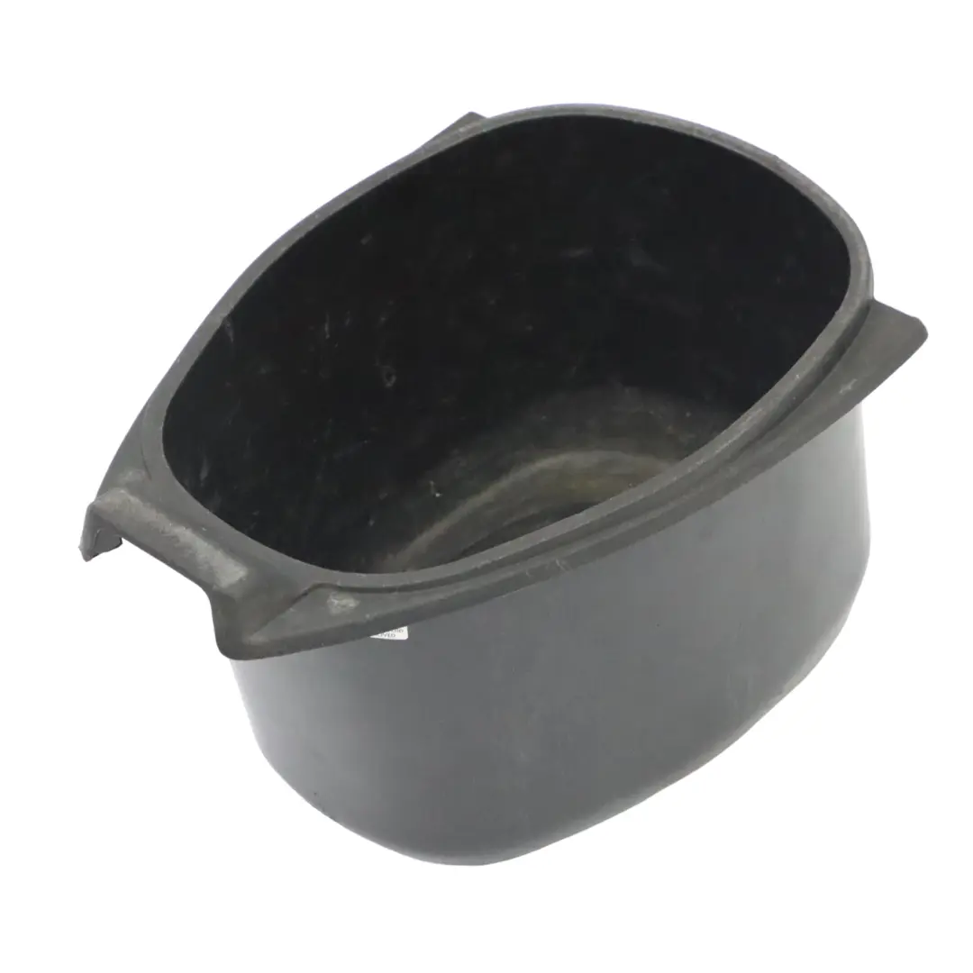 Piaggio 125 GTS Compartiment de rangement sous siège pour Vespa à propos du numéro de pièce 622131 Vespa Piaggio 125 GTS Compartiment de rangement sous siège - SKU 622131 - Numéro de pièce 622131