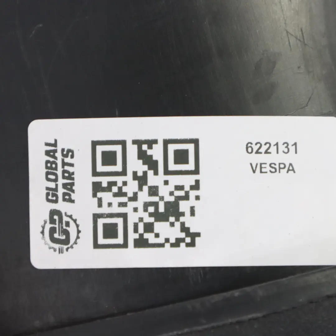 Piaggio 125 GTS Unter Sitzfach Stauraumeinsatz Unter Sitz für Vespa mit Teilenummer 622131 Vespa Piaggio 125 GTS Unter Sitzfach Stauraumeinsatz Unter Sitz - SKU 622131 - Teilenummer 622131