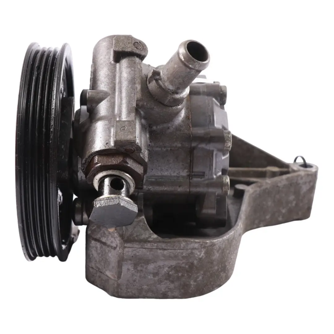 M57N2 Power Steering Pump 7693974 to BMW E90 E91 E92 E93 325d 330d Diesel with Part number 6768169 BMW E90 E91 E92 E93 325d 330d Diesel M57N2 Power Steering Pump 7693974 - SKU 6768169-6 - Part number 6768169