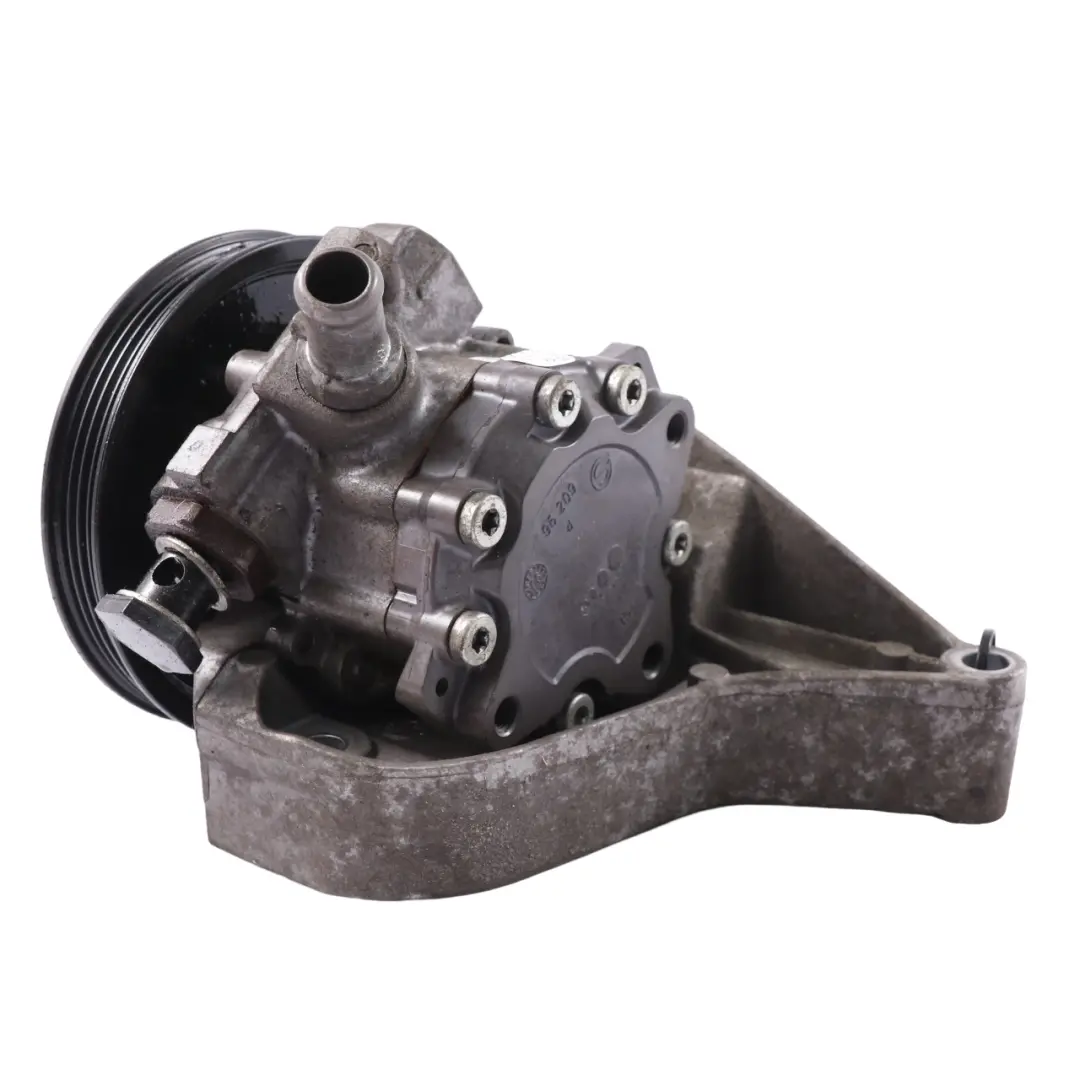 M57N2 Power Steering Pump 7693974 to BMW E90 E91 E92 E93 325d 330d Diesel with Part number 6768169 BMW E90 E91 E92 E93 325d 330d Diesel M57N2 Power Steering Pump 7693974 - SKU 6768169-6 - Part number 6768169