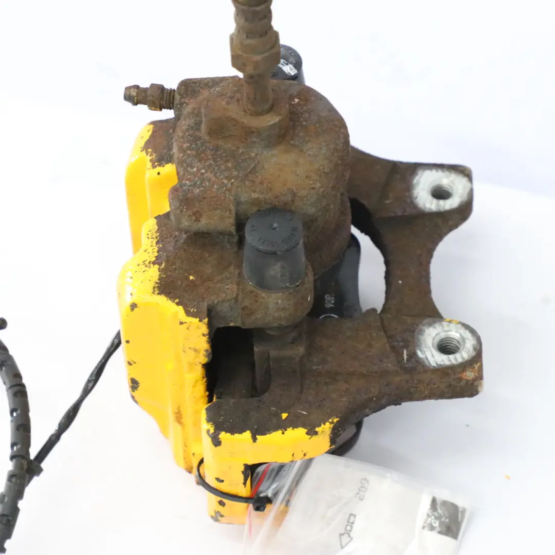 Posteriore destra Alloggiamento pinza freno 44/22 per BMW 3 E90 E91 E92 E93 con numero di parte 6769102 BMW 3 E90 E91 E92 E93 Posteriore destra Alloggiamento pinza freno 44/22 - SKU 6769102-2 - Numero di parte 6769102