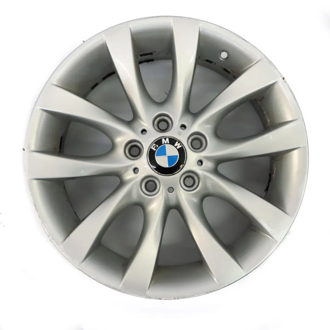 Jante en alliage leger argente 18" M rayons V 217 8,5J ET:52 pour BMW E87 LCI à propos du numéro de pièce 6779380 BMW E87 LCI Jante en alliage leger argente 18" M rayons V 217 8,5J ET:52 - SKU 6779380-1 - Numéro de pièce 6779380