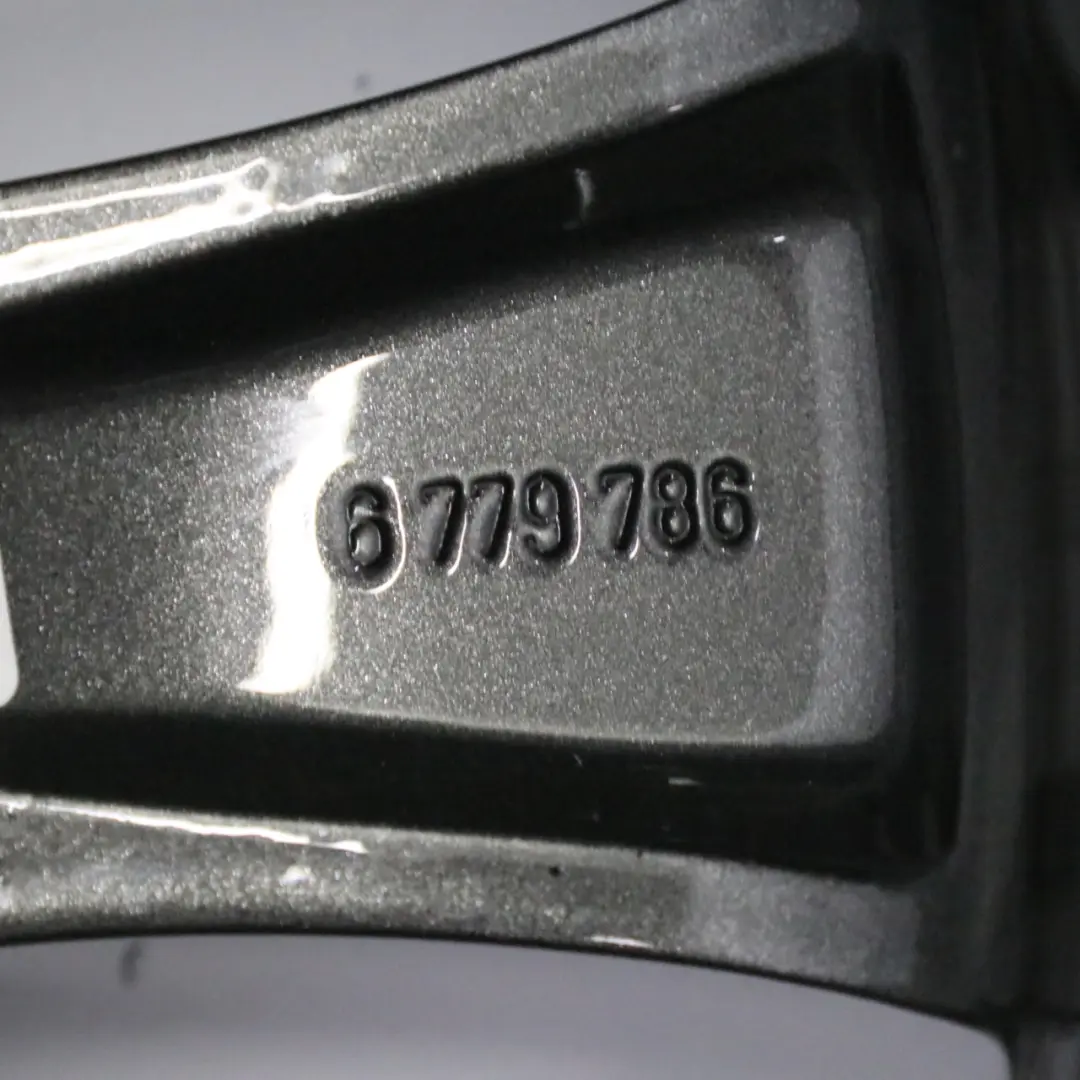 Llanta de aleación gris BMW E81 E82 E87 16" radios en V 229 ET:42 6,5J para con número de pieza 6779786 Llanta de aleación gris BMW E81 E82 E87 16" radios en V 229 ET:42 6,5J - SKU 6779786-9 - Número de pieza 6779786