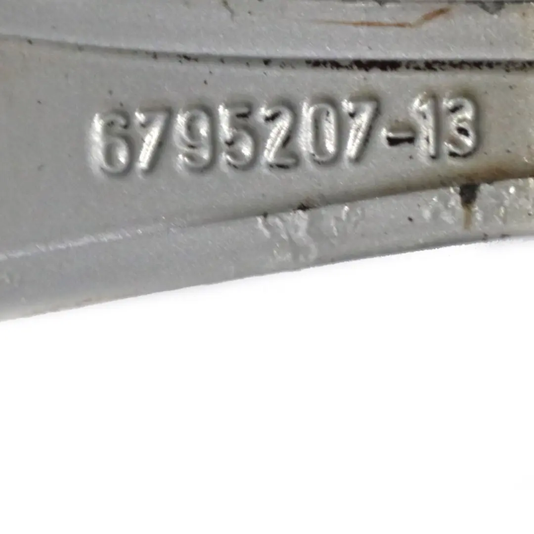 Llanta de aleación de plata 16 "7J ET:44 V-Spoke 360 para BMW E81 E87 E88 con número de pieza 6795207 BMW E81 E87 E88 Llanta de aleación de plata 16 "7J ET:44 V-Spoke 360 - SKU 6795207-2 - Número de pieza 6795207