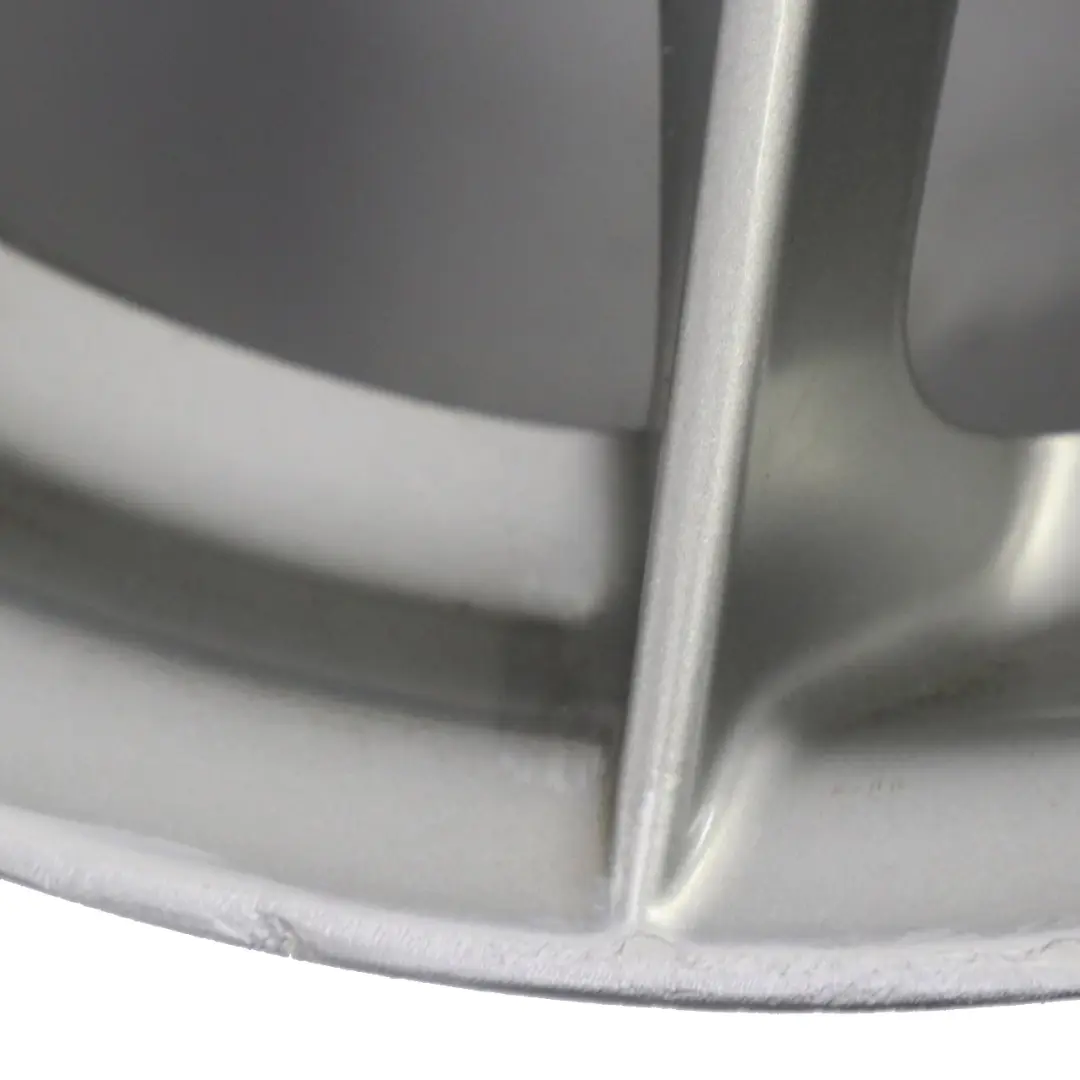 Cerchio in lega argento 16" 7J ET:44 V-Spoke 360 per BMW E81 E87 E88 con numero di parte 6795207 BMW E81 E87 E88 Cerchio in lega argento 16" 7J ET:44 V-Spoke 360 - SKU 6795207-2 - Numero di parte 6795207