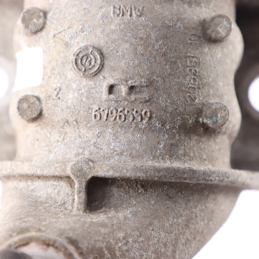 Stabilizer Bar Bracket BMW F07 F10 F12 Holder Mount Rear Right O/S to with Part number 6869960 Stabilizer Bar Bracket BMW F07 F10 F12 Holder Mount Rear Right O/S - SKU 6869960 - Part number 6869960