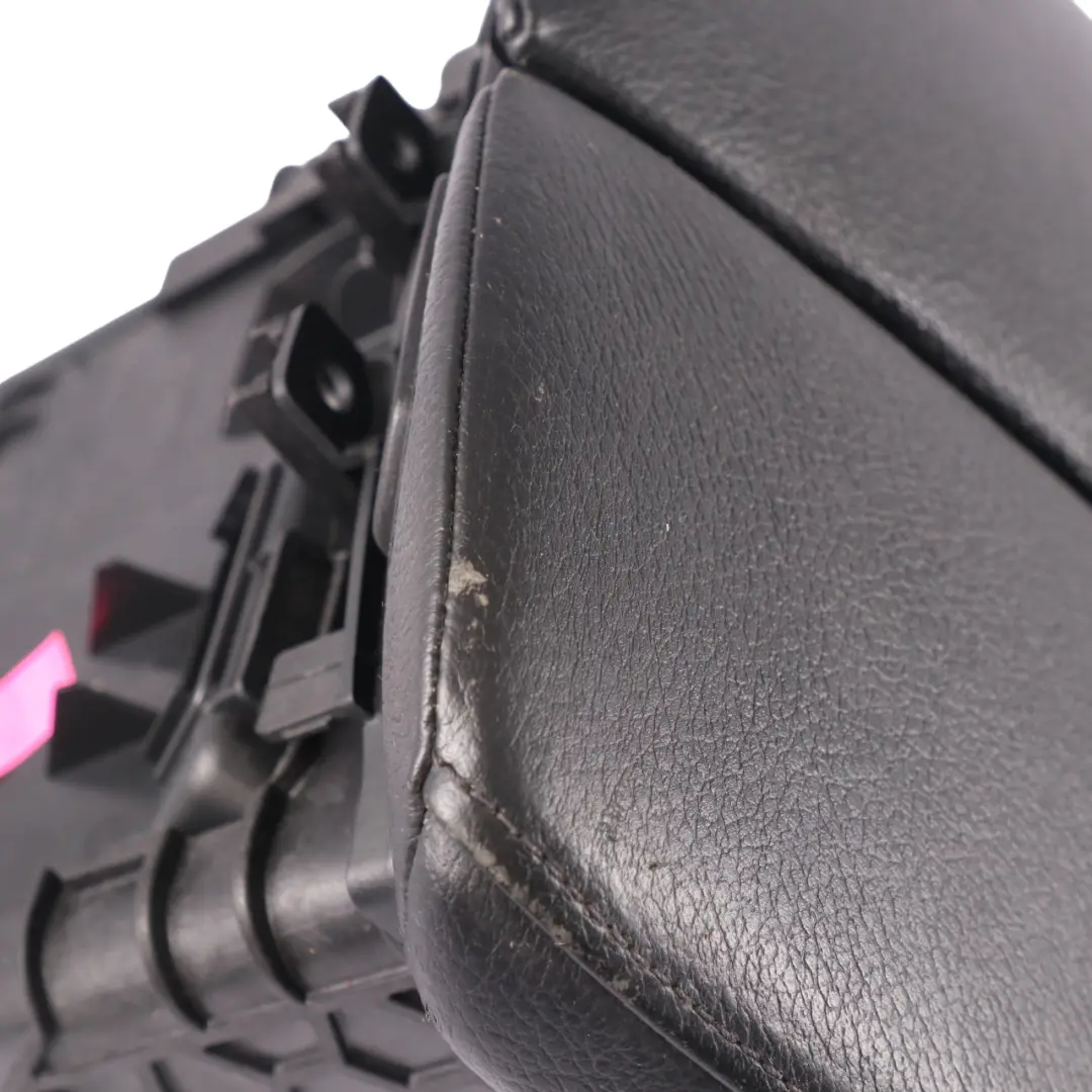 Apoyabrazos Delantero Central Cuero Nevada Negro 6973462 para BMW X5 E70 con número de pieza 6973461 BMW X5 E70 Apoyabrazos Delantero Central Cuero Nevada Negro 6973462 - SKU 6973461-2 - Número de pieza 6973461