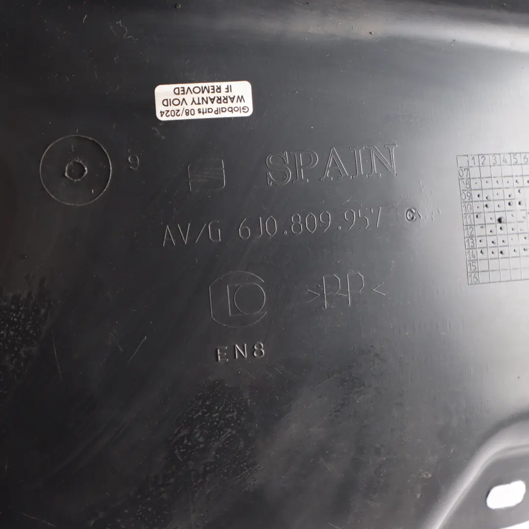 Seat Ibiza 6J Osłona Obudowa Nadkole Lewy Przód - SKU 6J0809957 - Numer Części 6J0809957