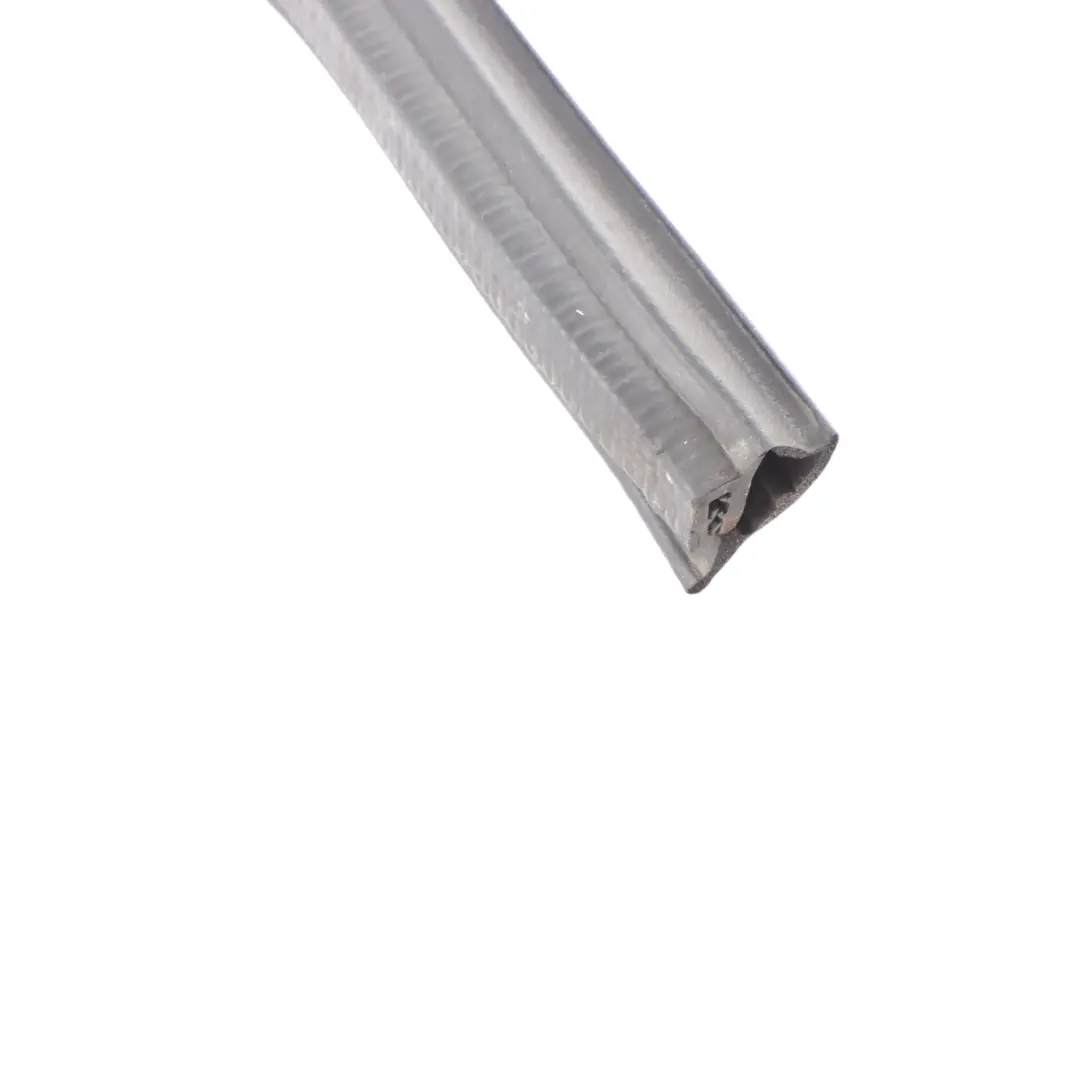 6J Moteur Capot Joint d'étanchéité pour Seat Ibiza à propos du numéro de pièce 6J0823723A Seat Ibiza 6J Moteur Capot Joint d'étanchéité - SKU 6J0823723A - Numéro de pièce 6J0823723A