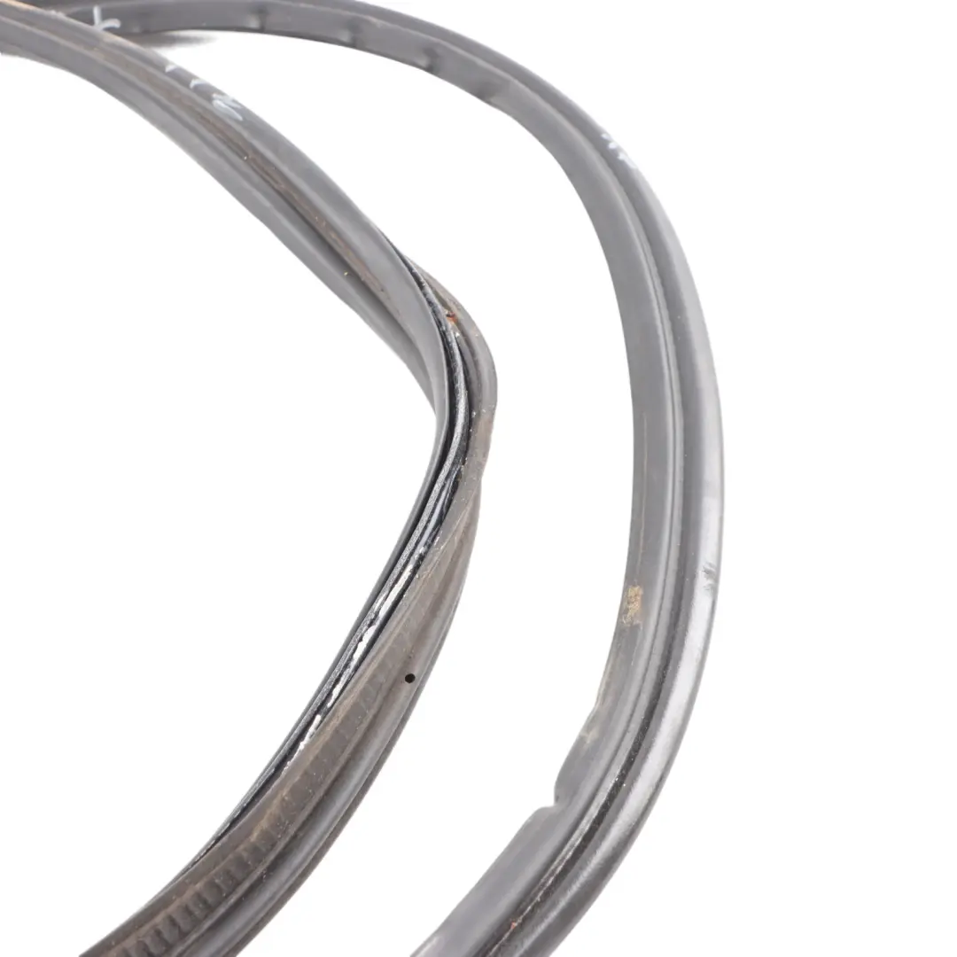 6J Joint D'Étanchéité En Caoutchouc Pour Hayon De Coffre pour Seat Ibiza à propos du numéro de pièce 6J4827705E Seat Ibiza 6J Joint D'Étanchéité En Caoutchouc Pour Hayon De Coffre - SKU 6J4827705E - Numéro de pièce 6J4827705E