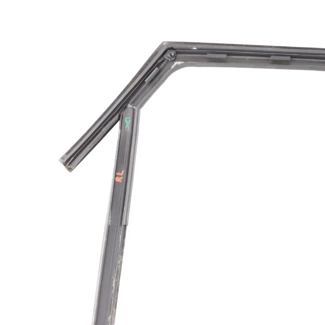 6J Guarnizione Posteriore Sinistra Guida Telaio Finestra per Seat Ibiza con numero di parte 6J4839431F Seat Ibiza 6J Guarnizione Posteriore Sinistra Guida Telaio Finestra - SKU 6J4839431F - Numero di parte 6J4839431F