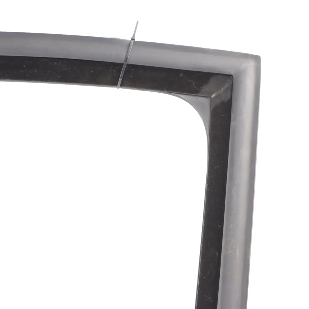 6J Uszczelka Prowadnica Okna Drzwi Prawy Tył do Seat Ibiza o numerze 6J4839432F Seat Ibiza 6J Uszczelka Prowadnica Okna Drzwi Prawy Tył - SKU 6J4839432F - Numer Części 6J4839432F