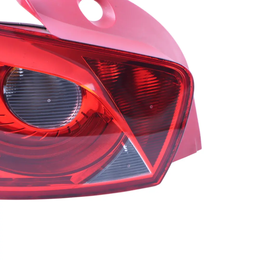 6J Rücklicht Lampe Trim Abdeckung Hinten Links für Seat Ibiza mit Teilenummer 6J4945095H Seat Ibiza 6J Rücklicht Lampe Trim Abdeckung Hinten Links - SKU 6J4945095H - Teilenummer 6J4945095H