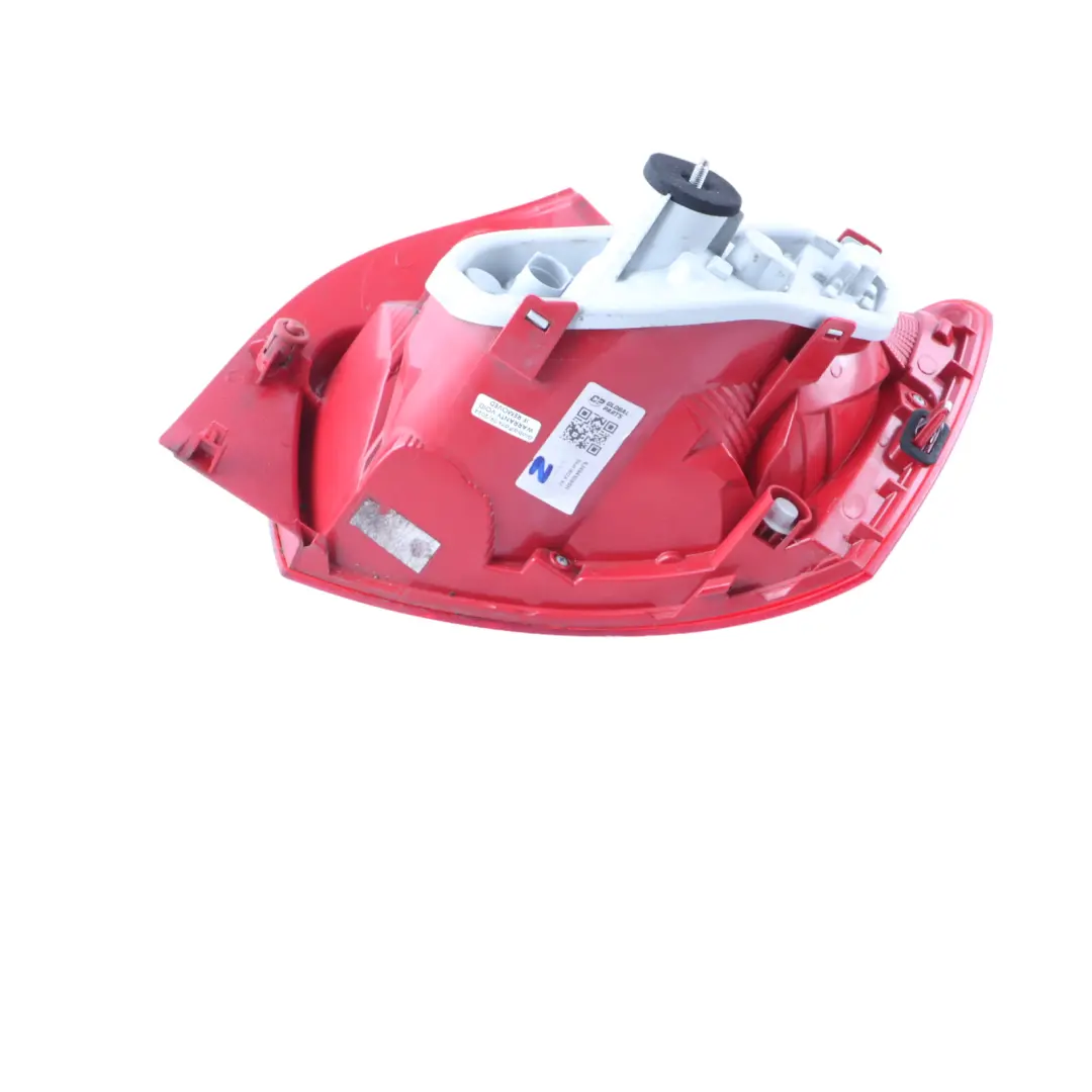 Seat Ibiza 6J Cache De Feu Arrière Gauche Côté Conducteur - SKU 6J4945095H - Numéro de pièce 6J4945095H