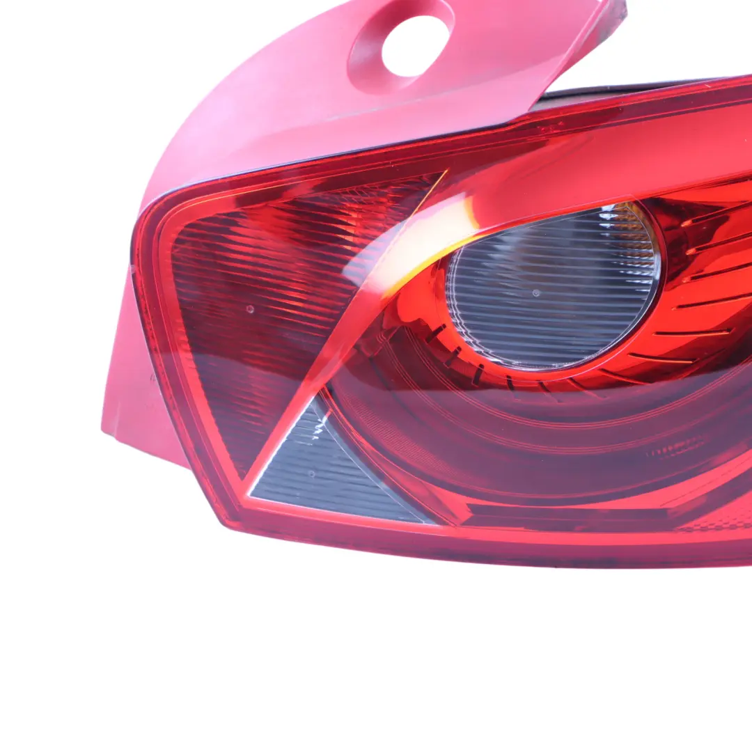 6J Embellecedor De Luz Trasera Derecha para Seat Ibiza con número de pieza 6J4945096H Seat Ibiza 6J Embellecedor De Luz Trasera Derecha - SKU 6J4945096H - Número de pieza 6J4945096H