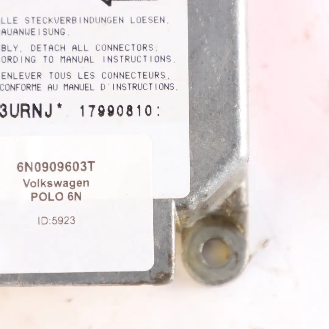6N Air Safety Bag Control Unit Module 1J0909603 to VW Volkswagen Polo with Part number 6N0909603T VW Volkswagen Polo 6N Air Safety Bag Control Unit Module 1J0909603 - SKU 6N0909603T - Part number 6N0909603T