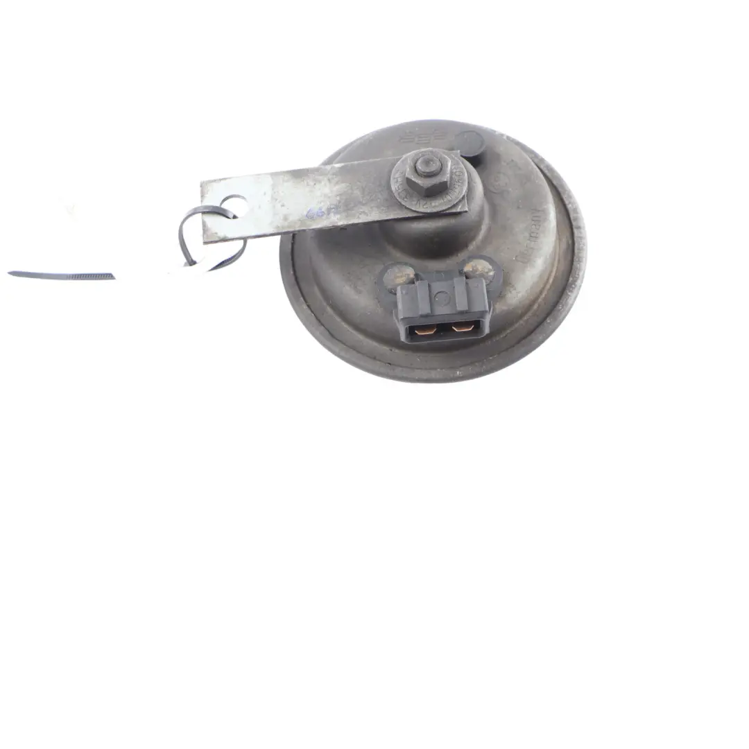 6N Signal Air Horn 12V Low Tone Pitch Fanfare to VW Volkswagen Polo with Part number 6N0951101 VW Volkswagen Polo 6N Signal Air Horn 12V Low Tone Pitch Fanfare - SKU 6N0951101 - Part number 6N0951101