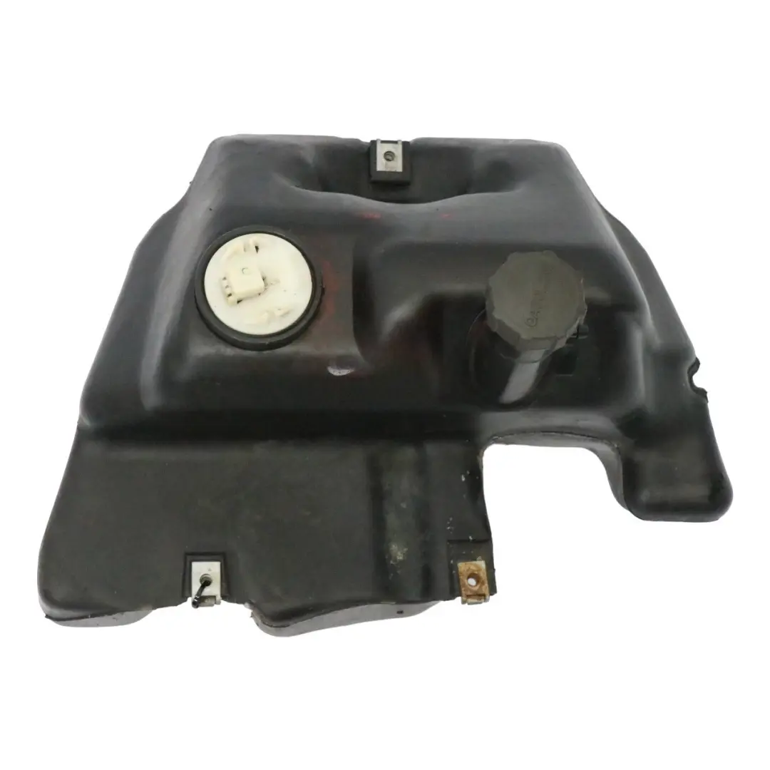 Piaggio Vespa Réservoir de carburant complet pour à propos du numéro de pièce 6P6738A Piaggio Vespa Réservoir de carburant complet - SKU 6P6738A - Numéro de pièce 6P6738A