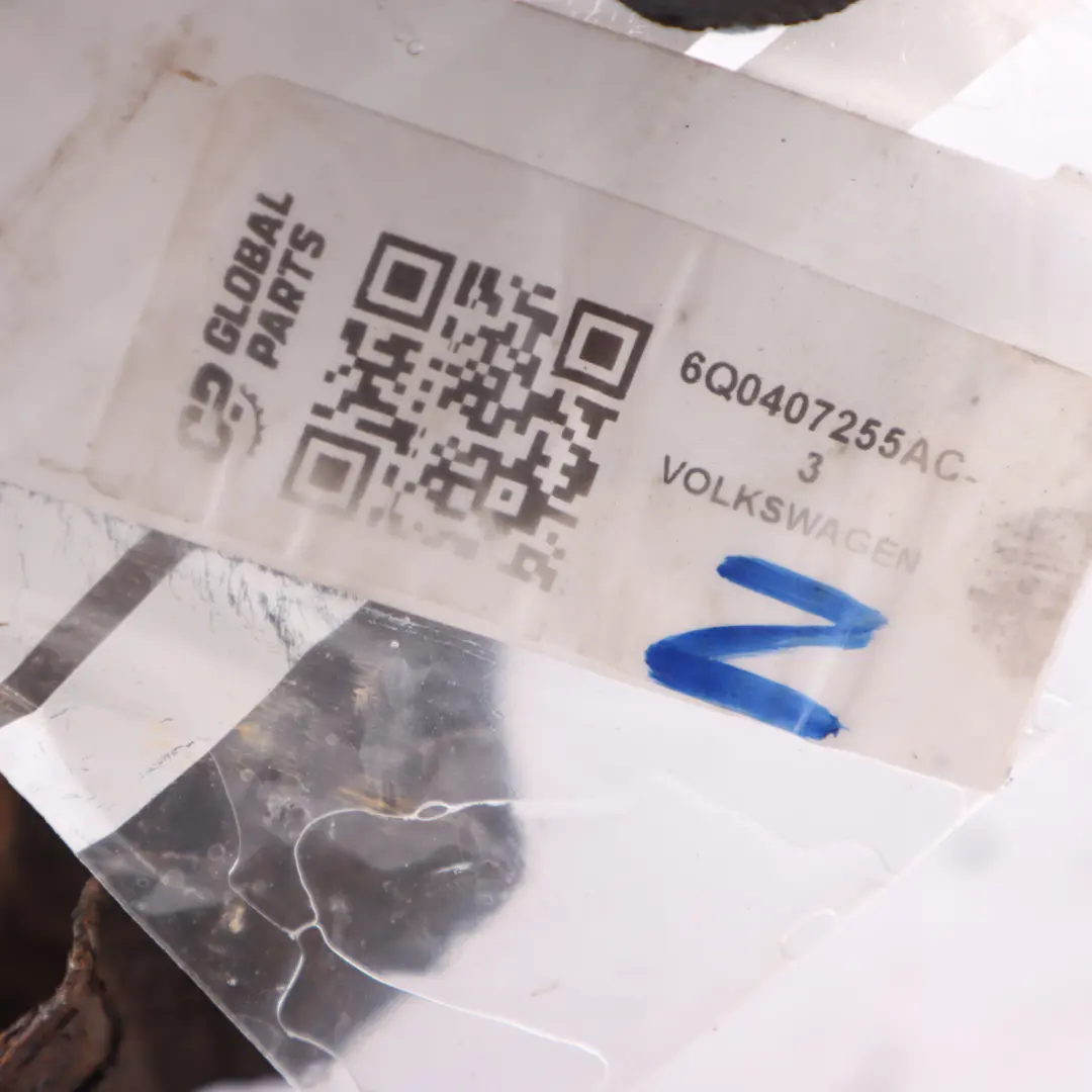 Mk5 6R Zwrotnica Piasta Koła Przód Lewy do Volkswagen Polo o numerze 6Q0407255AC Volkswagen Polo Mk5 6R Zwrotnica Piasta Koła Przód Lewy - SKU 6Q0407255AC - Numer Części 6Q0407255AC