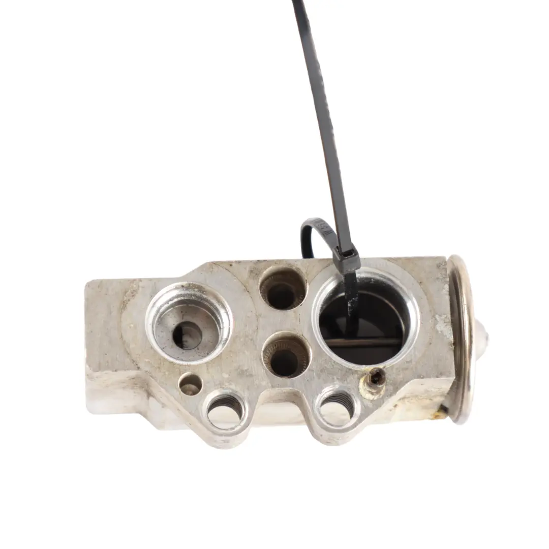 Expansion Valve Air Conditioning A/C Valve 6Q0820679F to Volkswagen Polo 6R with Part number 6Q0820679G Volkswagen Polo 6R Expansion Valve Air Conditioning A/C Valve 6Q0820679F - SKU 6Q0820679G - Part number 6Q0820679G