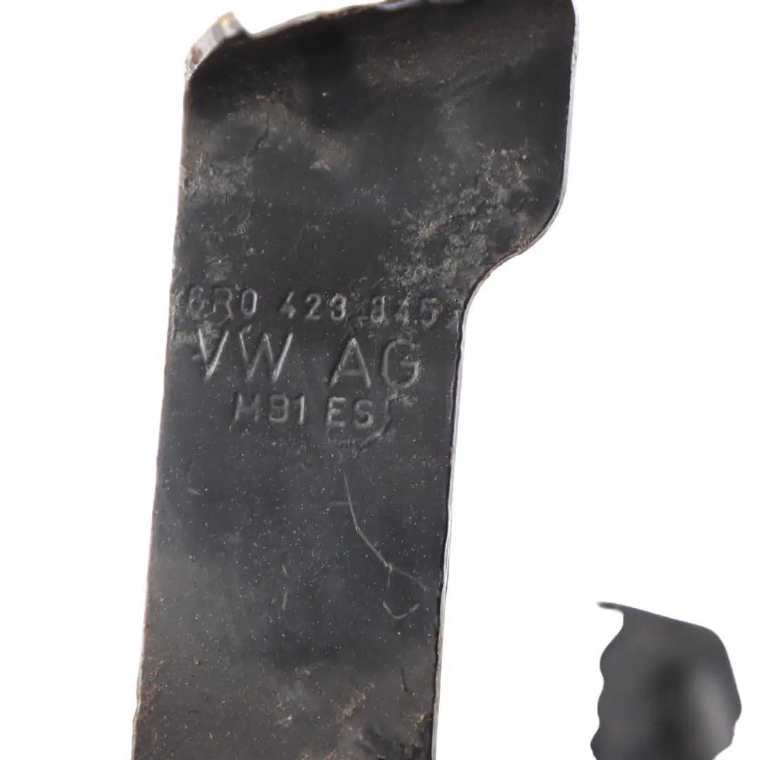 Soporte Del Cojinete La Bomba De Dirección Asistida Volkswagen Polo 6R para con número de pieza 6R0423845 Soporte Del Cojinete La Bomba De Dirección Asistida Volkswagen Polo 6R - SKU 6R0423845 - Número de pieza 6R0423845