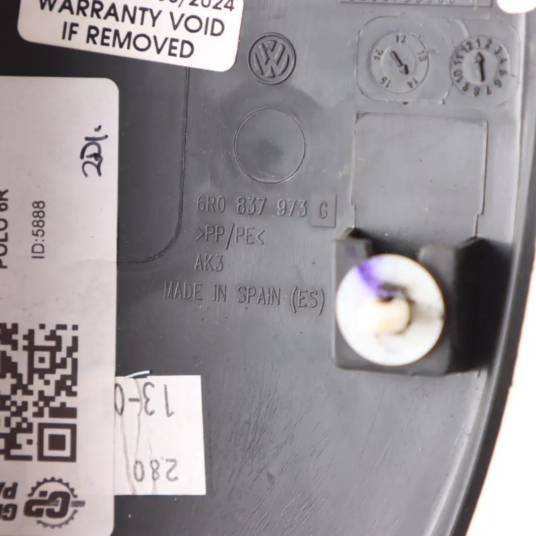 Zaślepka Osłona Lusterka Lewa do Volkswagen Polo 6R o numerze 6R0837973G Volkswagen Polo 6R Zaślepka Osłona Lusterka Lewa - SKU 6R0837973G - Numer Części 6R0837973G