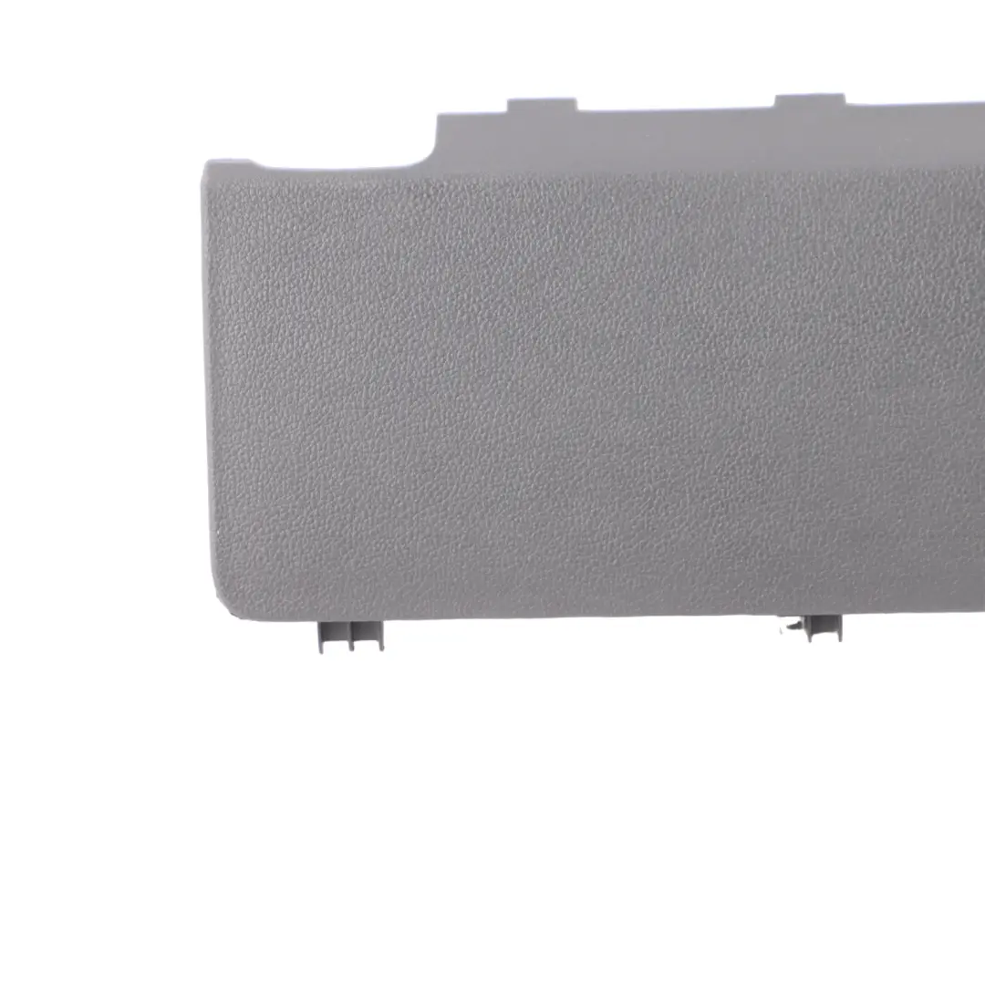 Pokrywa Skrzynki Bezpieczników Szara do Volkswagen VW Polo 6R o numerze 6R0857506A Volkswagen VW Polo 6R Pokrywa Skrzynki Bezpieczników Szara - SKU 6R0857506A - Numer Części 6R0857506A