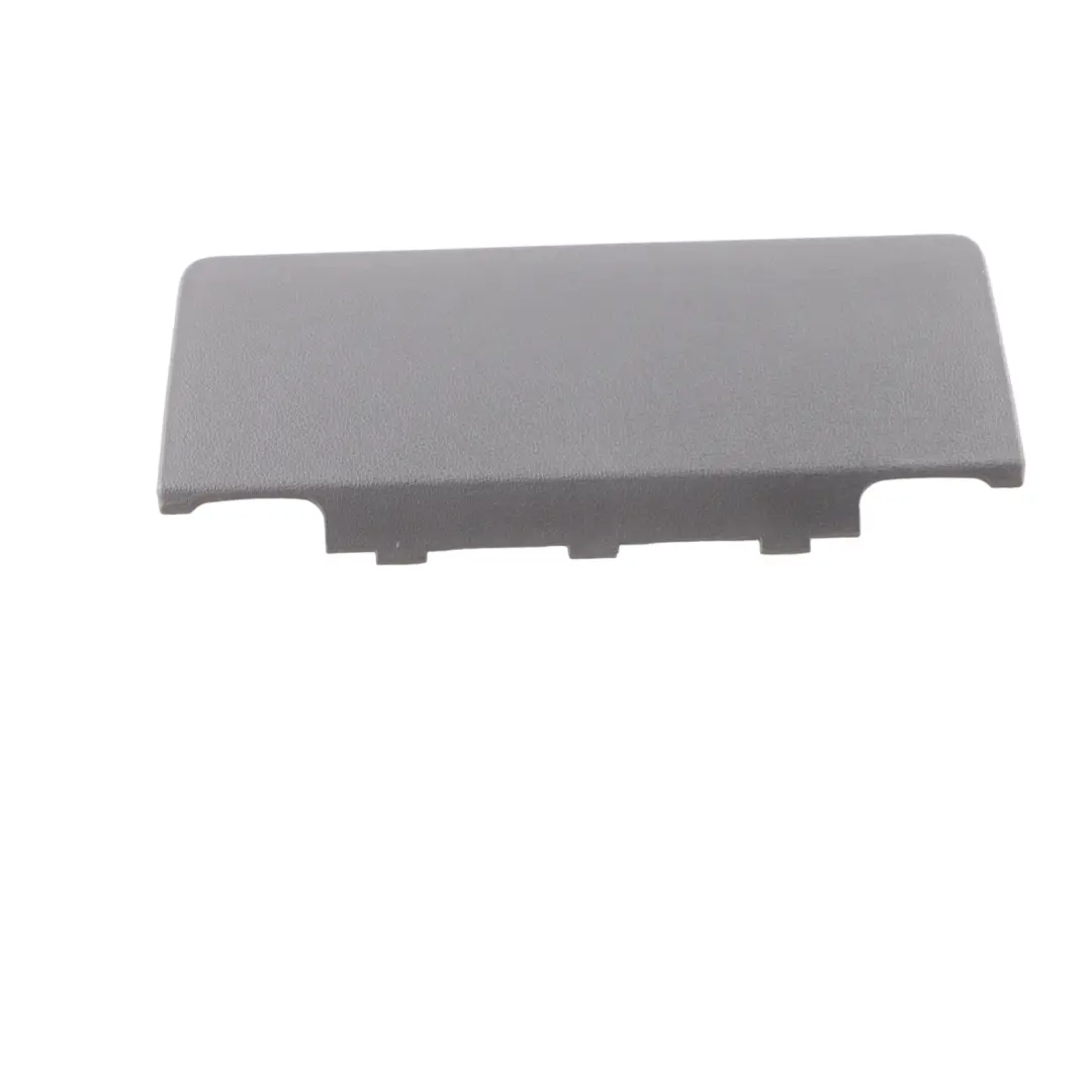 Pokrywa Skrzynki Bezpieczników Szara do Volkswagen VW Polo 6R o numerze 6R0857506A Volkswagen VW Polo 6R Pokrywa Skrzynki Bezpieczników Szara - SKU 6R0857506A - Numer Części 6R0857506A