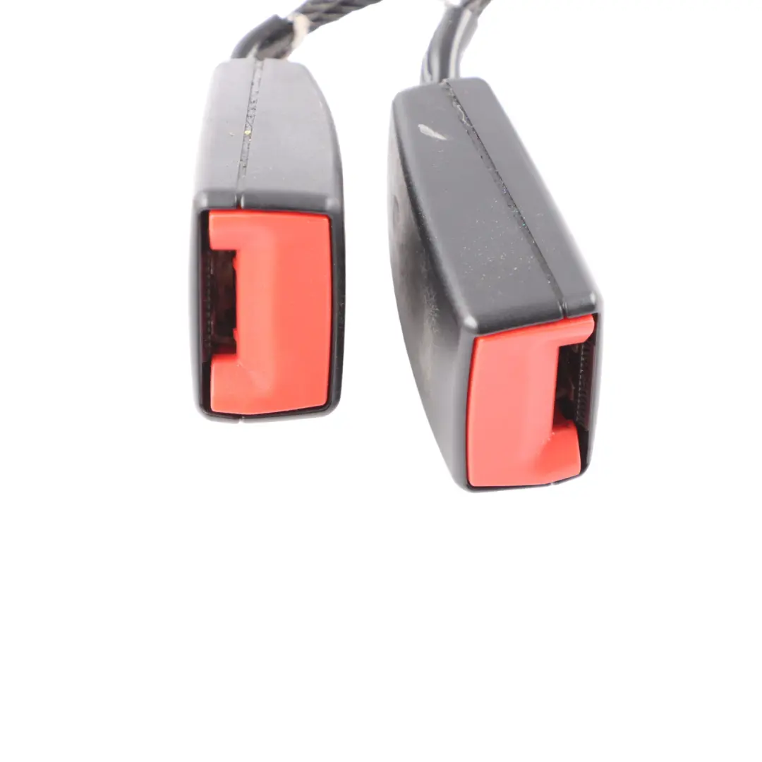 Sedile posteriore a panchina Cintura Doppia Tenditore per VW Polo 6R con numero di parte 6R0857739A VW Polo 6R Sedile posteriore a panchina Cintura Doppia Tenditore - SKU 6R0857739A - Numero di parte 6R0857739A