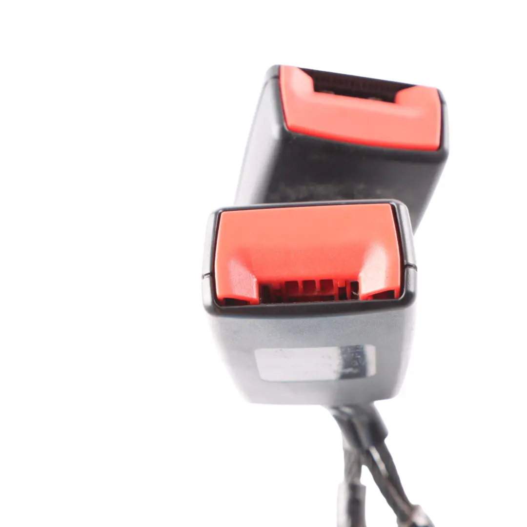 VW Polo 6R Asiento Trasero Banco Cinturón Central Doble Tensor - SKU 6R0857739A - Número de pieza 6R0857739A