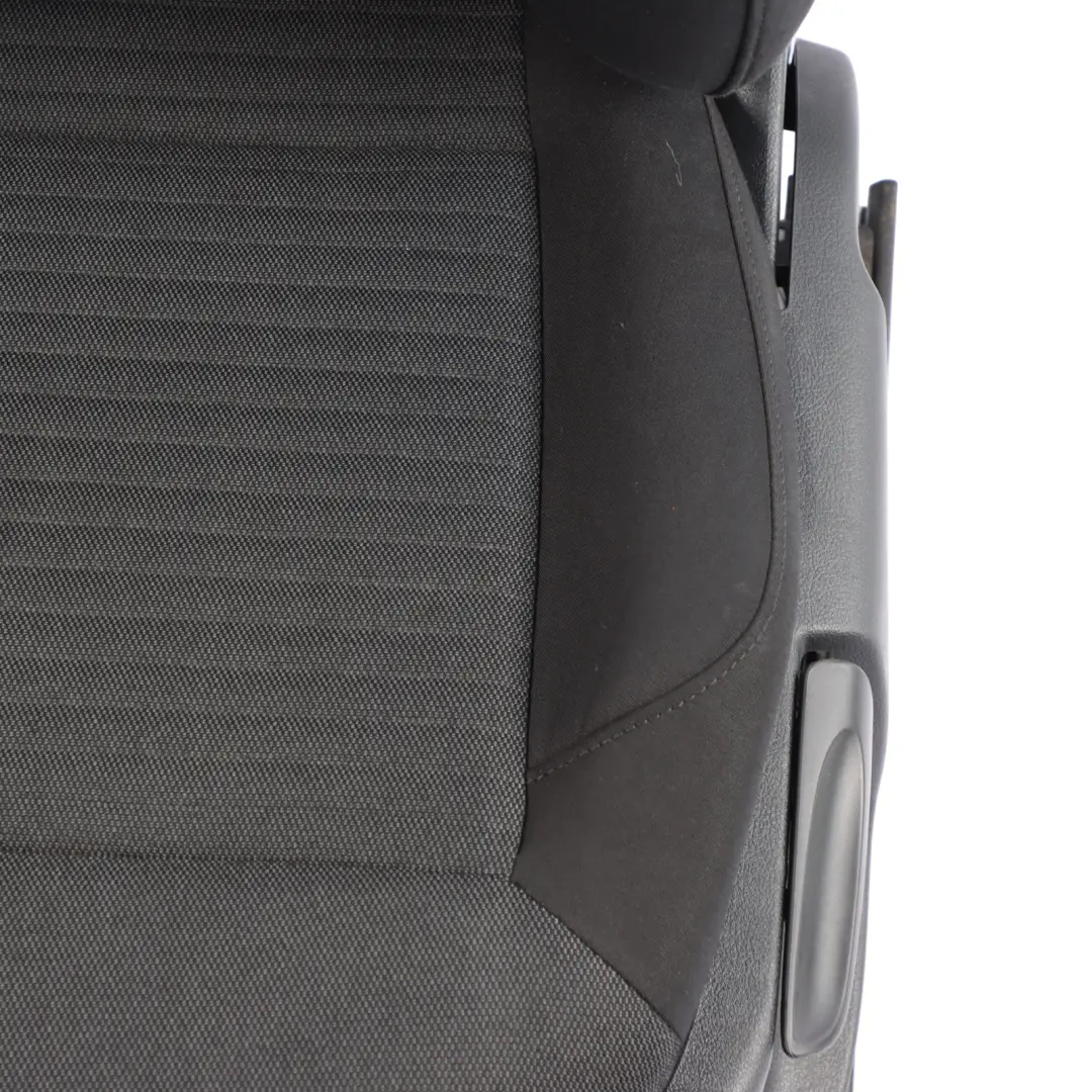 Gauche Tissu Intérieur Noir Titan pour Volkswagen Polo 6R 3D Avant à propos du numéro de pièce 6R0881805EM Volkswagen Polo 6R 3D Avant Gauche Tissu Intérieur Noir Titan - SKU 6R0881805EM-1 - Numéro de pièce 6R0881805EM