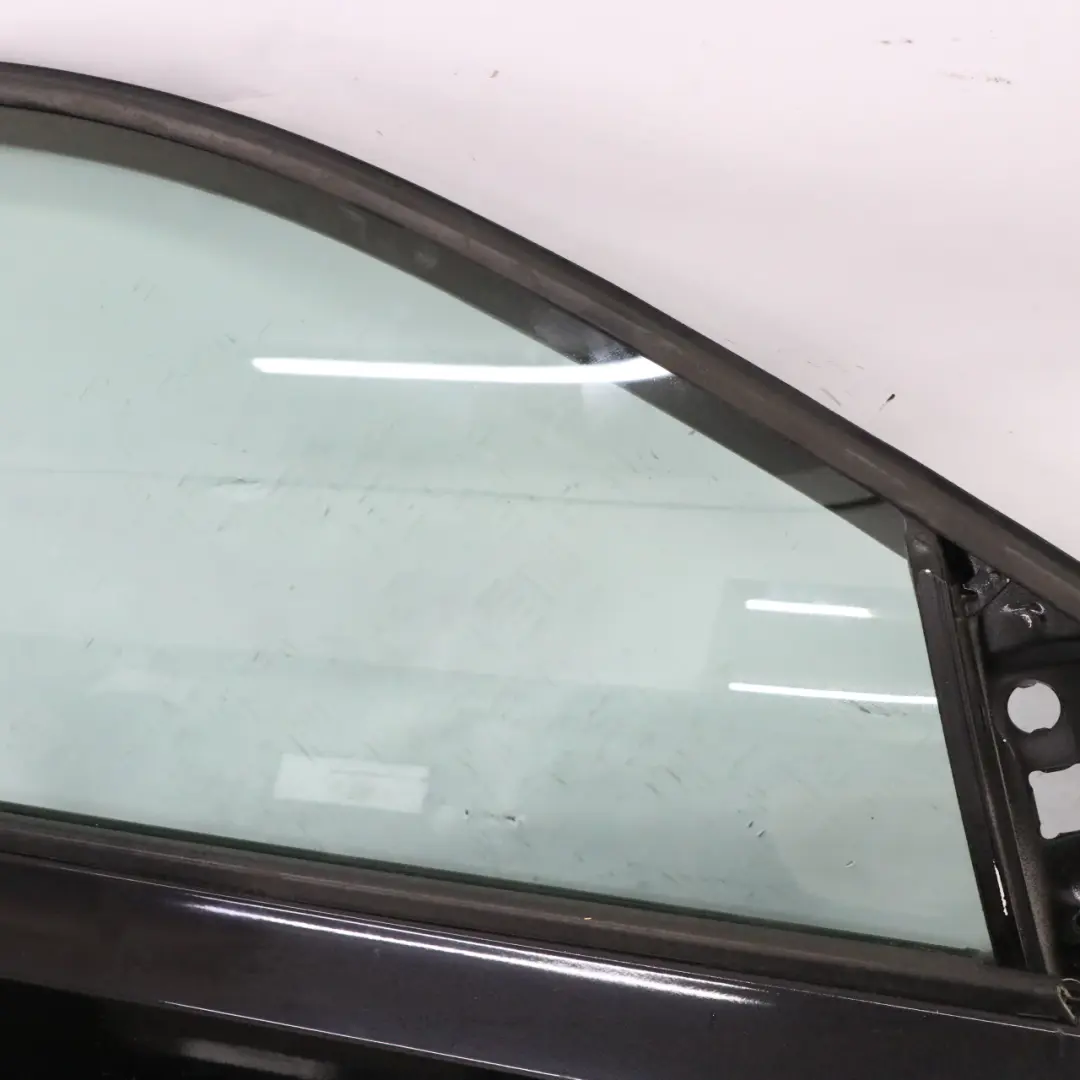 Puerta Delantera Derecha Deep Black Metallic - C9X para Volkswagen VW Polo 6R con número de pieza 6R3831056J Volkswagen VW Polo 6R Puerta Delantera Derecha Deep Black Metallic - C9X - SKU 6R3831056J-DBL - Número de pieza 6R3831056J