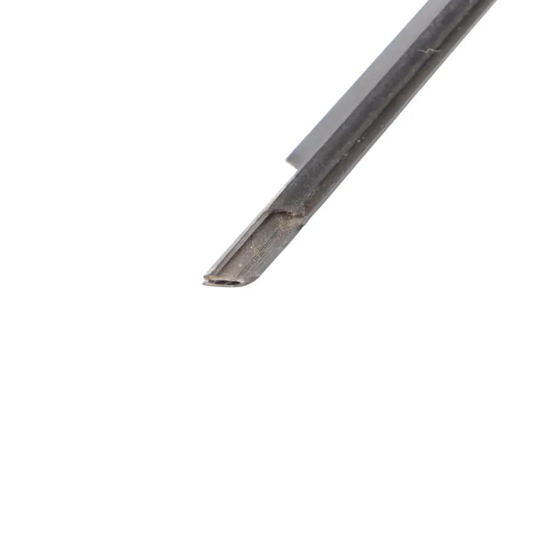  Guarnizione finestra VW Polo 6R Porta anteriore sinistra Striscia - SKU 6R3837477B - Numero di parte 6R3837477B