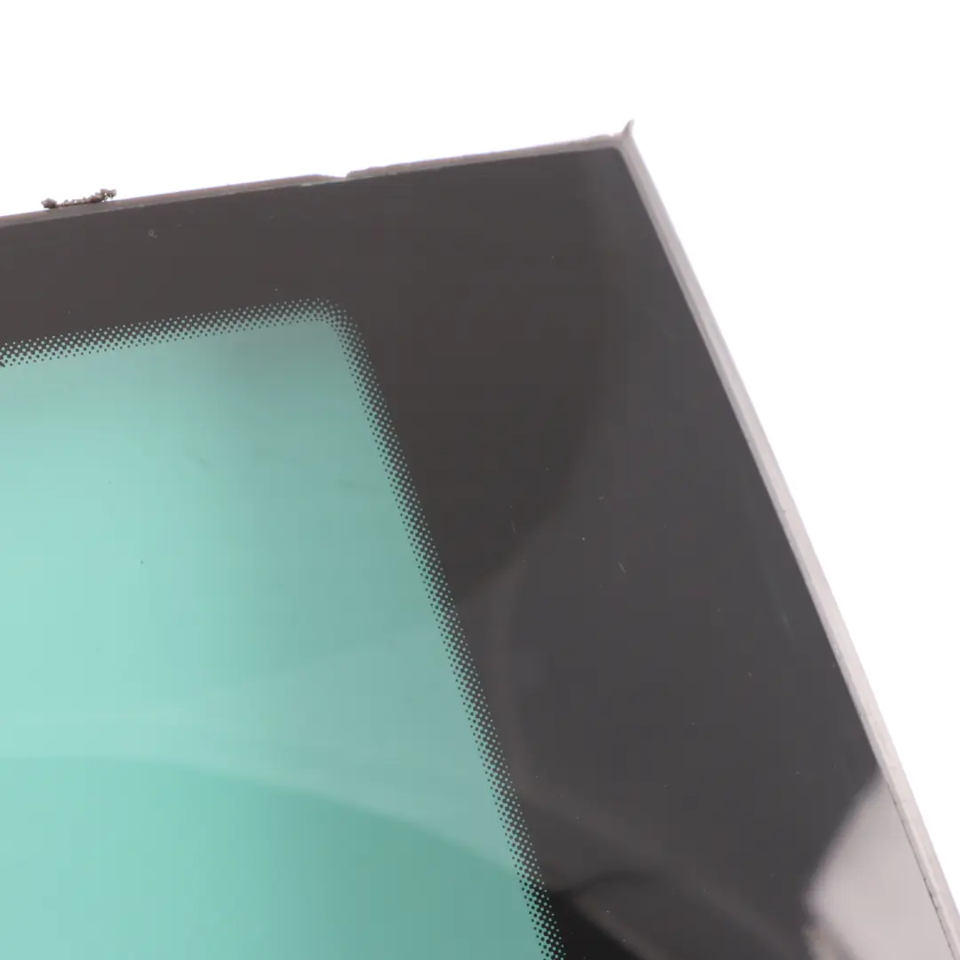 Vetro finestrino posteriore destro Quartiere AS3 per Volkswagen Polo 6R con numero di parte 6R3845042J Volkswagen Polo 6R Vetro finestrino posteriore destro Quartiere AS3 - SKU 6R3845042J - Numero di parte 6R3845042J