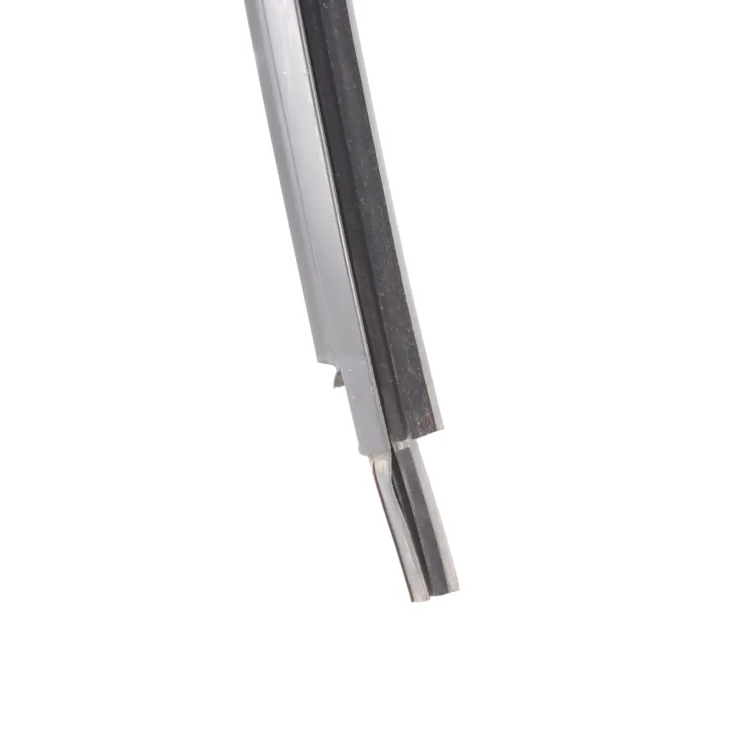 Porta Anteriore Finestra Guida Guarnizione Destra per Volkswagen Polo 6R con numero di parte 6R4837432D Volkswagen Polo 6R Porta Anteriore Finestra Guida Guarnizione Destra - SKU 6R4837432D - Numero di parte 6R4837432D