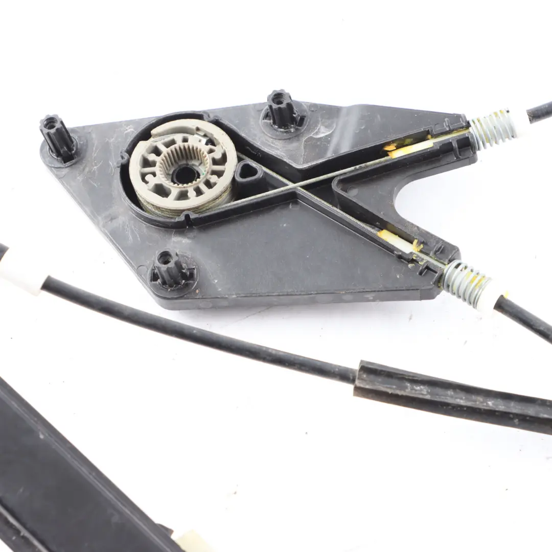 Regolatore Alzacristallo Anteriore Destro per Volkswagen Polo 6R con numero di parte 6R4837462L Volkswagen Polo 6R Regolatore Alzacristallo Anteriore Destro - SKU 6R4837462L - Numero di parte 6R4837462L