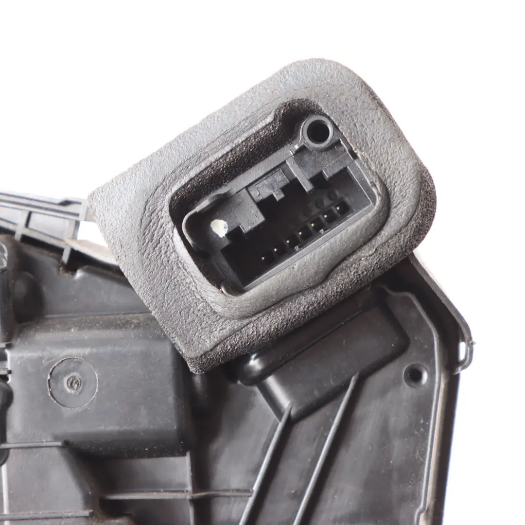 Mk5 6R Rear Door Lock Catch Mechanism Right O/S to Volkswagen Polo with Part number 6R4839016 Volkswagen Polo Mk5 6R Rear Door Lock Catch Mechanism Right O/S - SKU 6R4839016 - Part number 6R4839016