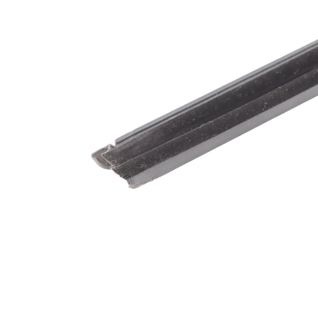 VW Polo 6R 5D Guarnizione Gomma Vetro Portiera Posteriore Destra - SKU 6R6839479B - Numero di parte 6R6839479B