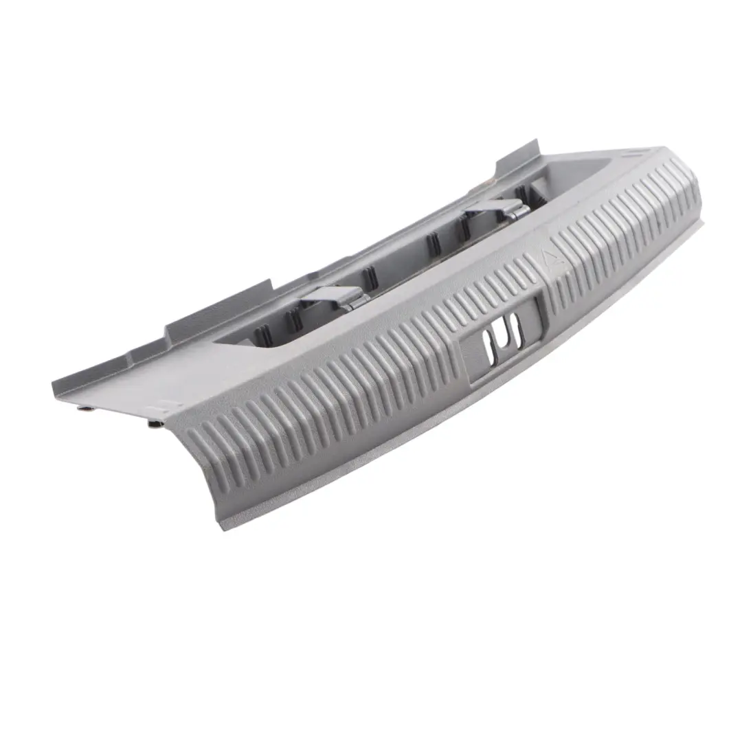 Panneau d'habillage serrure coffre arrière 6R6863485 pour Volkswagen Polo 6R à propos du numéro de pièce 6R6863459D Volkswagen Polo 6R Panneau d'habillage serrure coffre arrière 6R6863485 - SKU 6R6863459D - Numéro de pièce 6R6863459D