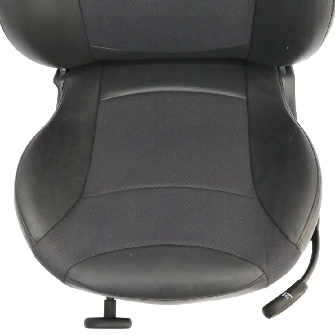 Siege Sport Avant Gauche Tissu/Cuir Satellite pour Mini Cooper R50 R53 à propos du numéro de pièce 7073003 Mini Cooper R50 R53 Siege Sport Avant Gauche Tissu/Cuir Satellite - SKU 7073003-1 - Numéro de pièce 7073003