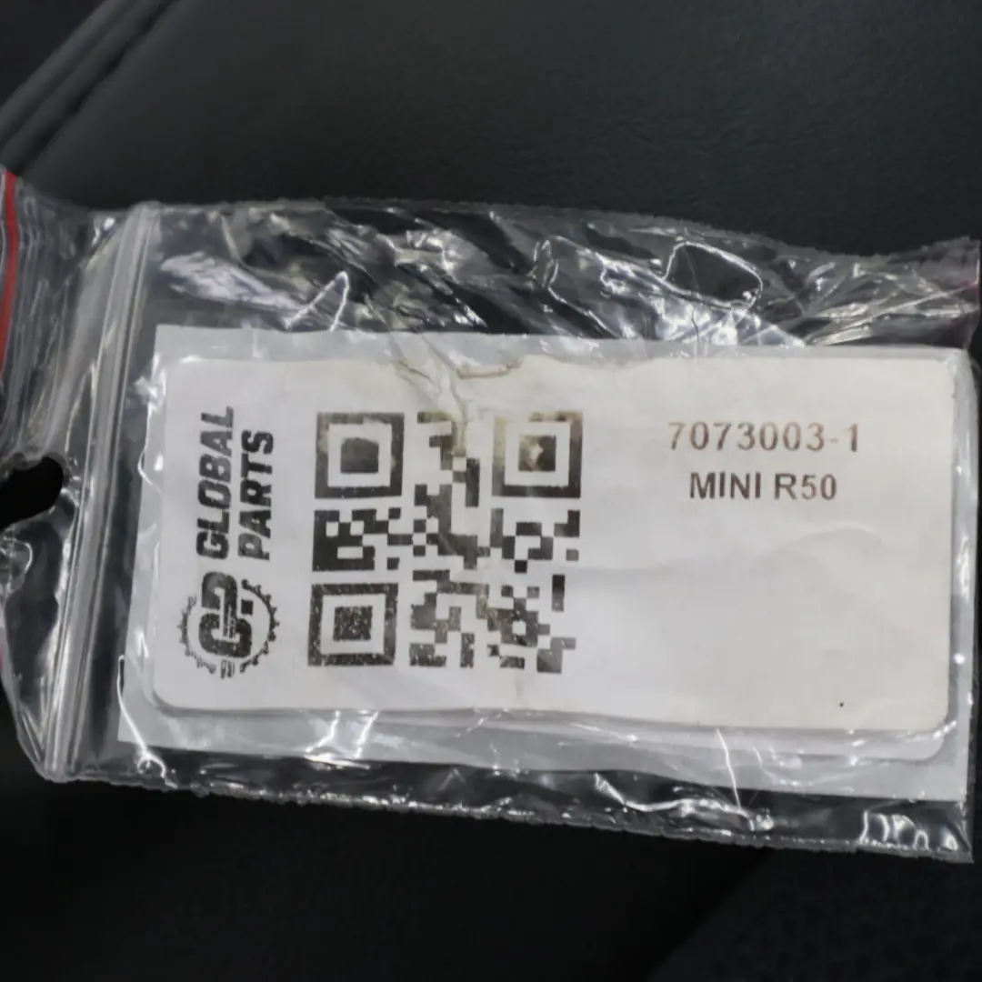 Sedile anteriore sinistro Sport Cloth / Pelle Satellite per Mini Cooper R50 R53 con numero di parte 7073003 Mini Cooper R50 R53 Sedile anteriore sinistro Sport Cloth / Pelle Satellite - SKU 7073003-1 - Numero di parte 7073003